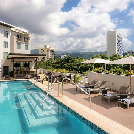 Courtyard By Marriott Kingston, Jamaica Ξενοδοχείο Εξωτερικό φωτογραφία