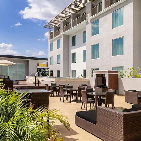 Courtyard By Marriott Kingston, Jamaica Ξενοδοχείο Εξωτερικό φωτογραφία