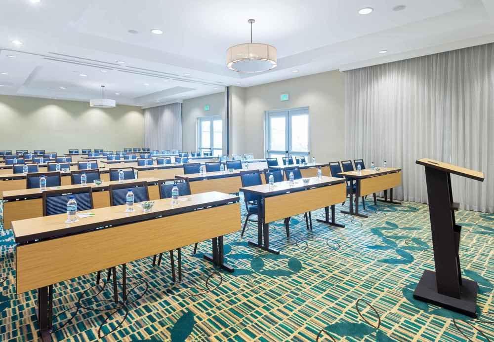 Courtyard By Marriott Kingston, Jamaica Ξενοδοχείο Εξωτερικό φωτογραφία