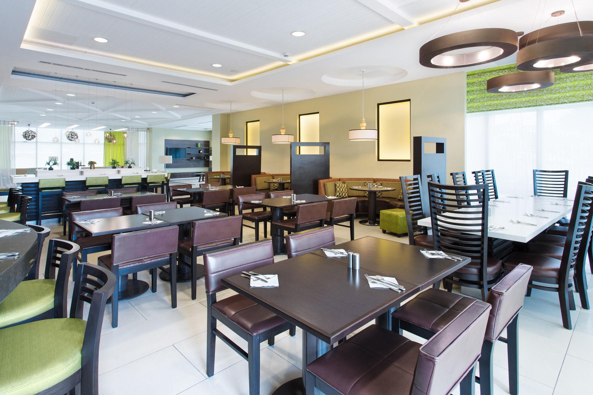 Courtyard By Marriott Kingston, Jamaica Ξενοδοχείο Εξωτερικό φωτογραφία