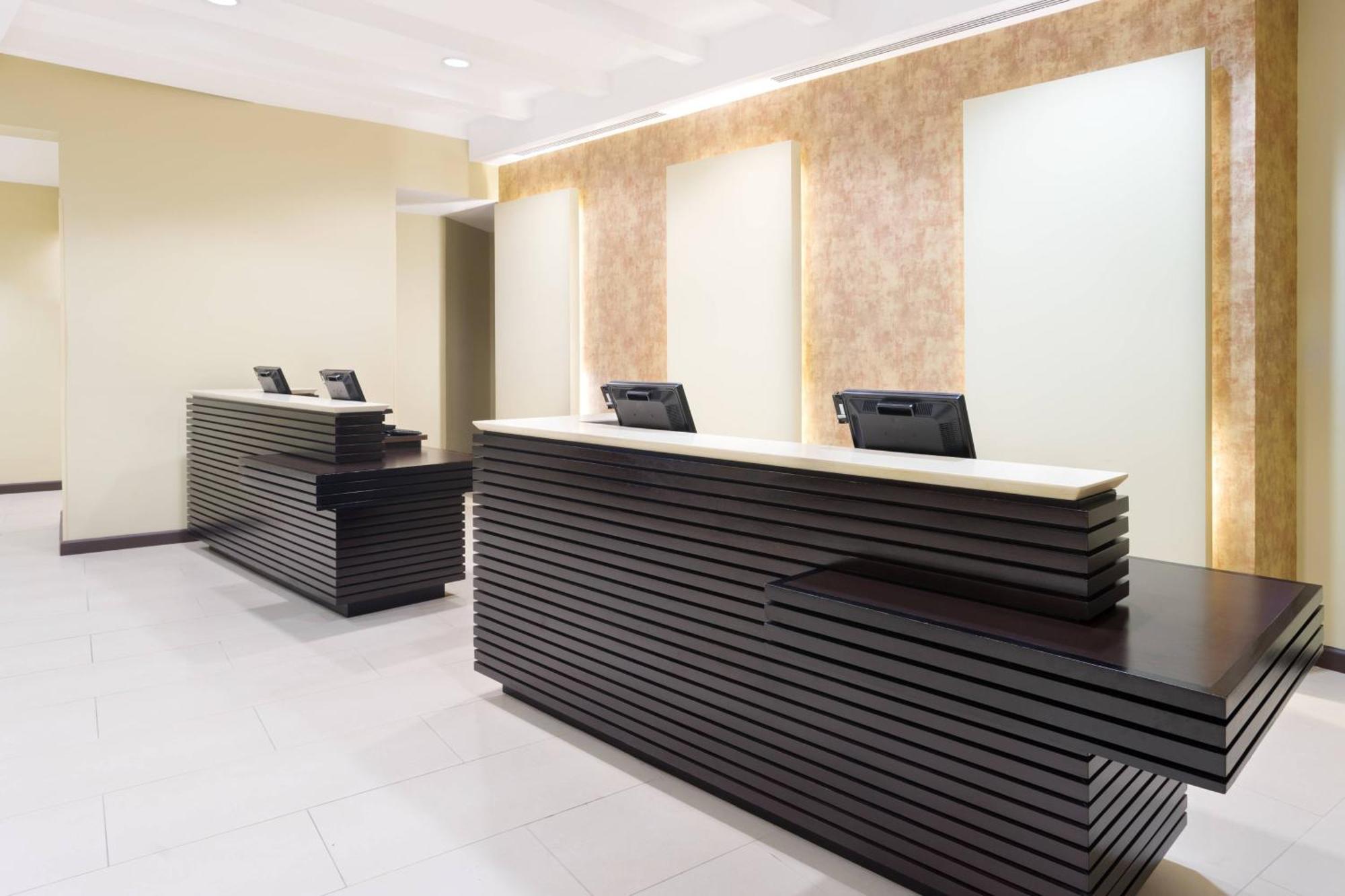 Courtyard By Marriott Kingston, Jamaica Ξενοδοχείο Εξωτερικό φωτογραφία