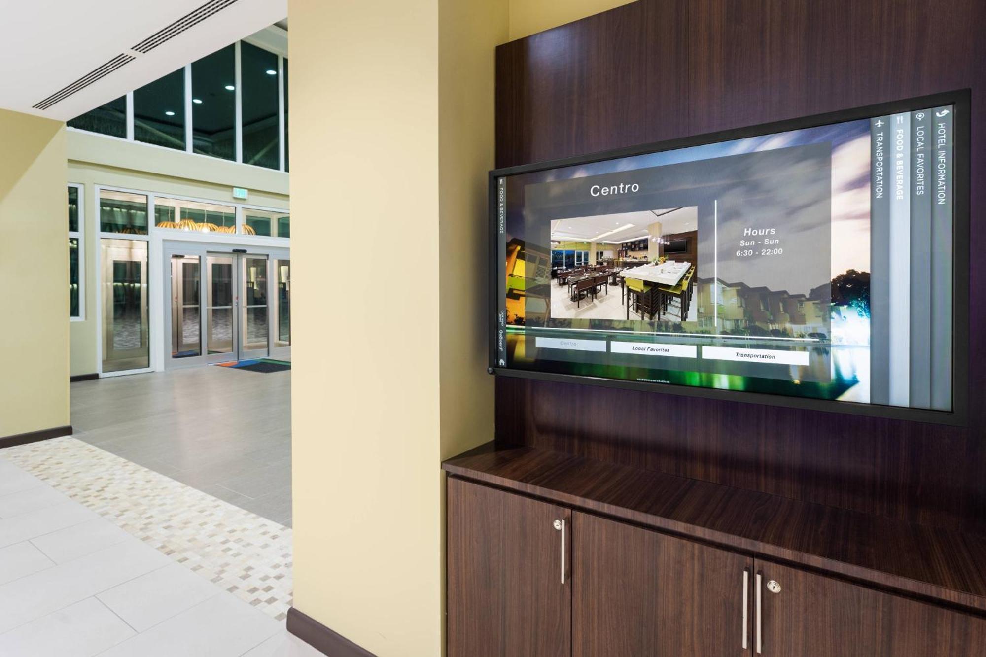 Courtyard By Marriott Kingston, Jamaica Ξενοδοχείο Εξωτερικό φωτογραφία