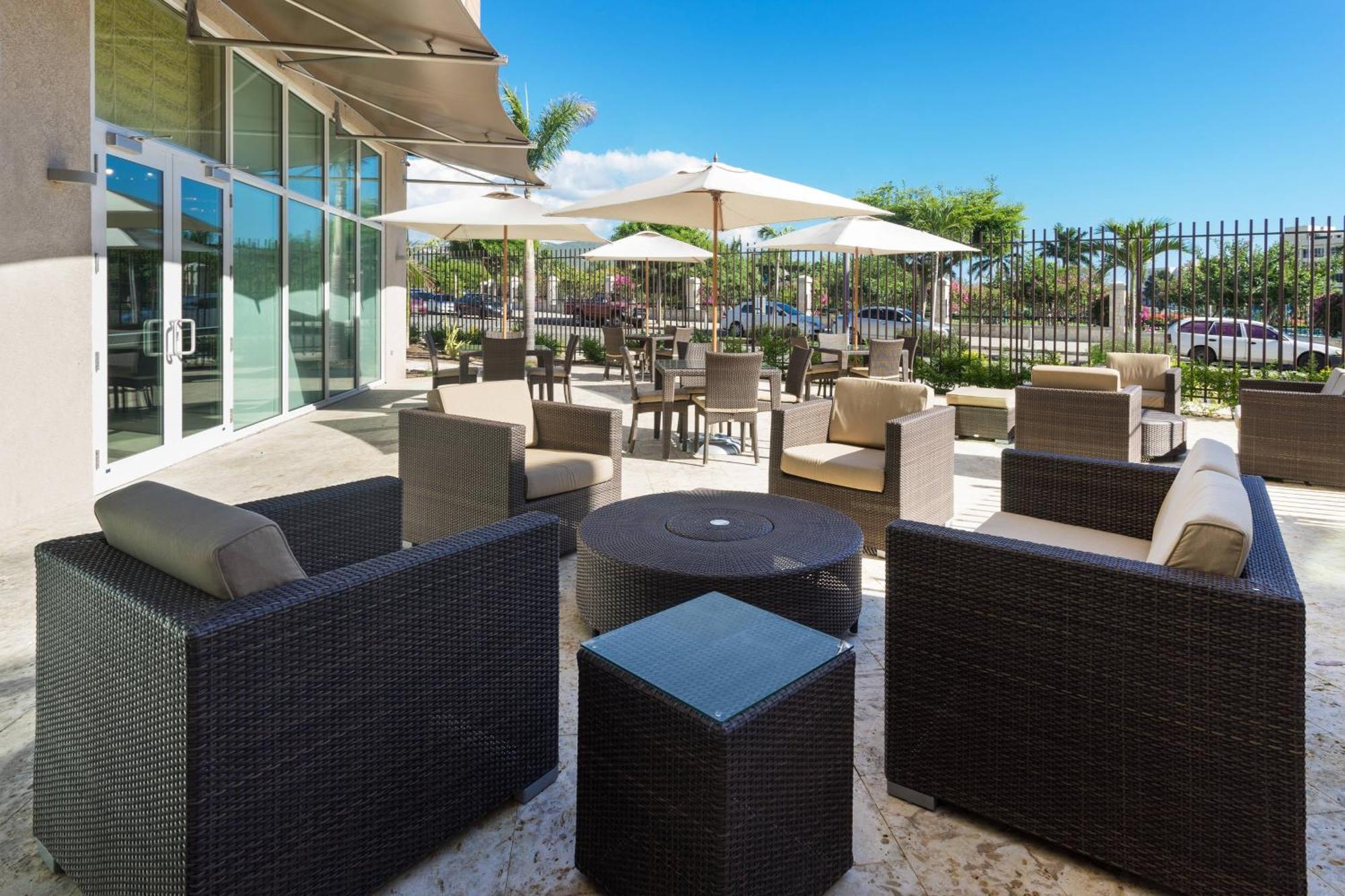 Courtyard By Marriott Kingston, Jamaica Ξενοδοχείο Εξωτερικό φωτογραφία