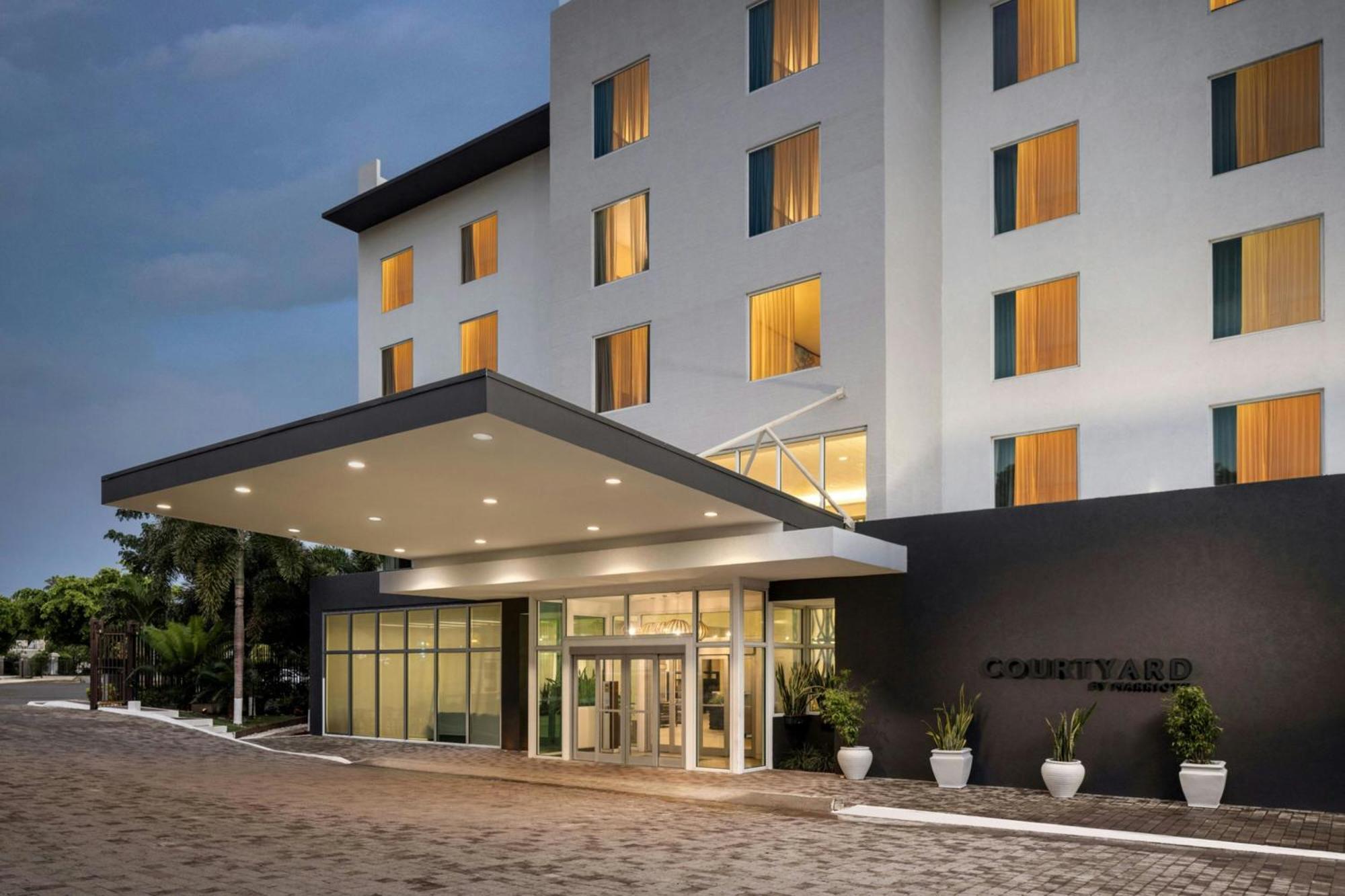 Courtyard By Marriott Kingston, Jamaica Ξενοδοχείο Εξωτερικό φωτογραφία
