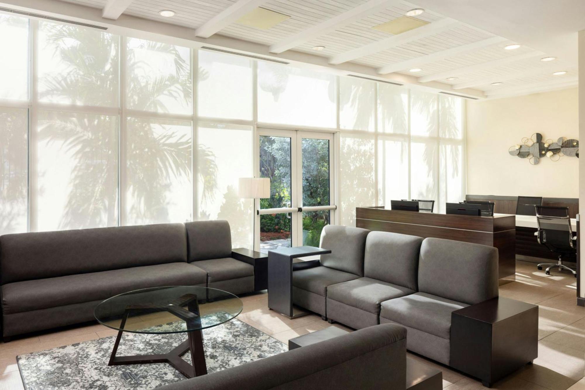 Courtyard By Marriott Kingston, Jamaica Ξενοδοχείο Εξωτερικό φωτογραφία
