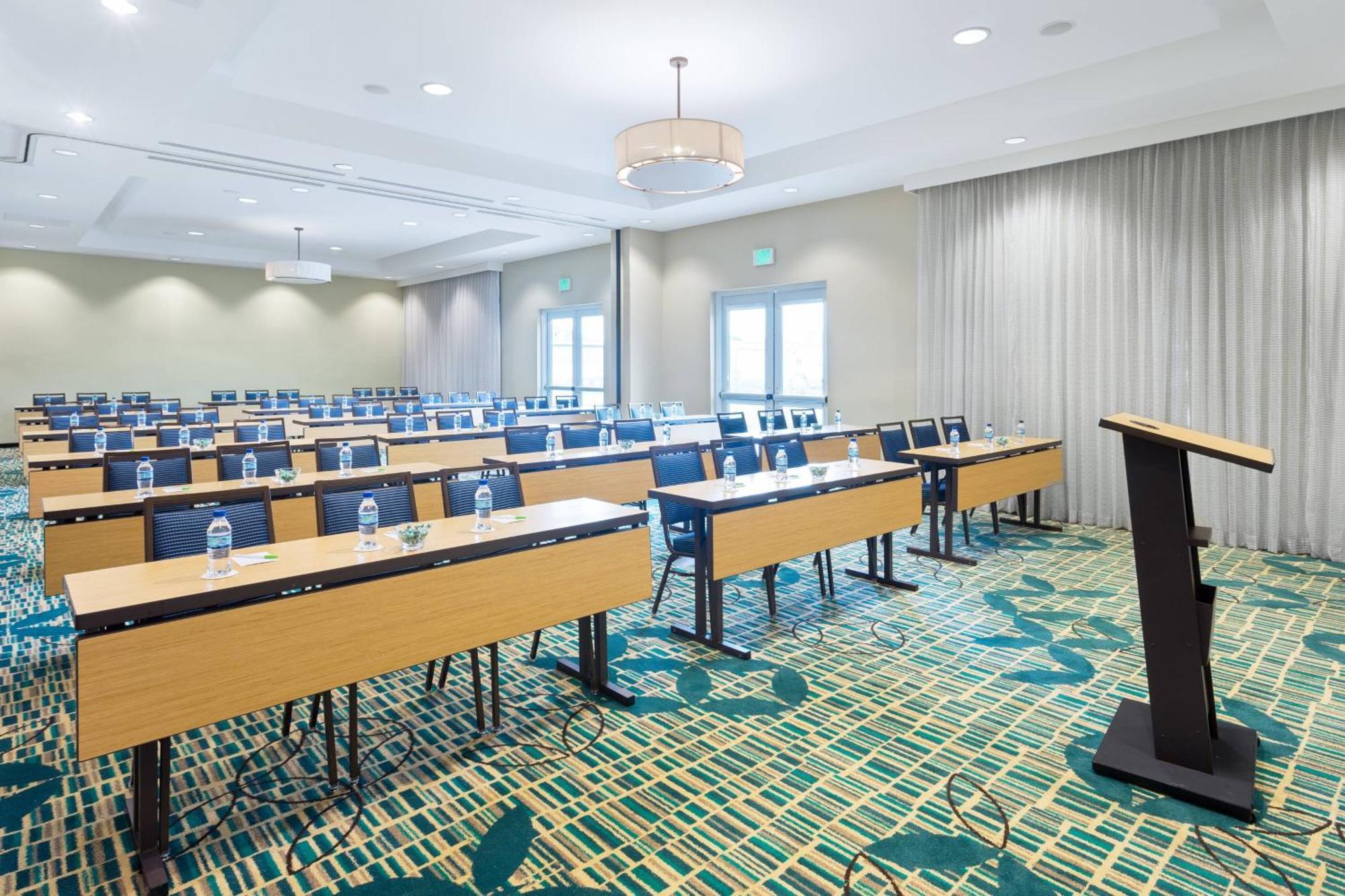 Courtyard By Marriott Kingston, Jamaica Ξενοδοχείο Εξωτερικό φωτογραφία