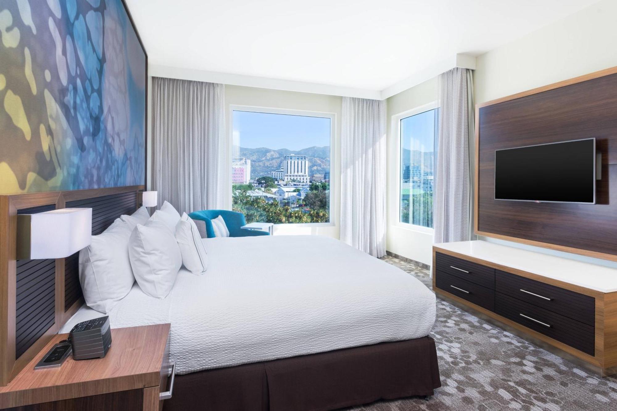 Courtyard By Marriott Kingston, Jamaica Ξενοδοχείο Εξωτερικό φωτογραφία