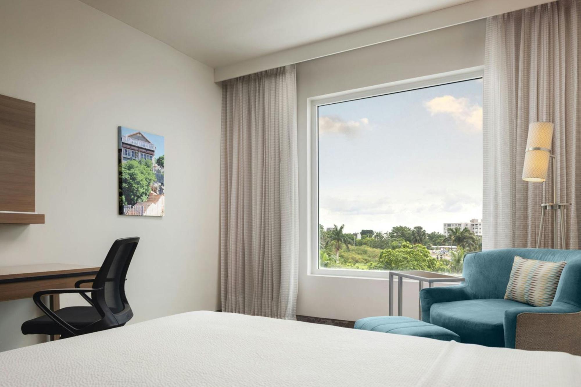 Courtyard By Marriott Kingston, Jamaica Ξενοδοχείο Εξωτερικό φωτογραφία