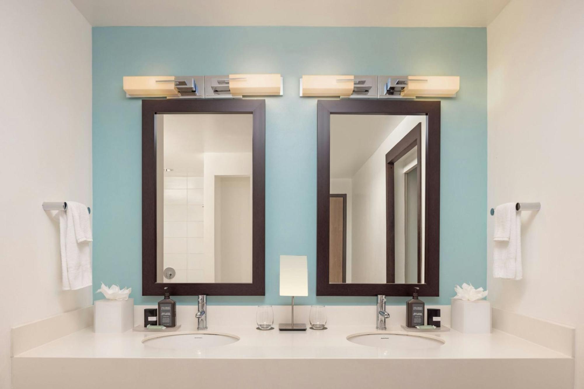 Courtyard By Marriott Kingston, Jamaica Ξενοδοχείο Εξωτερικό φωτογραφία