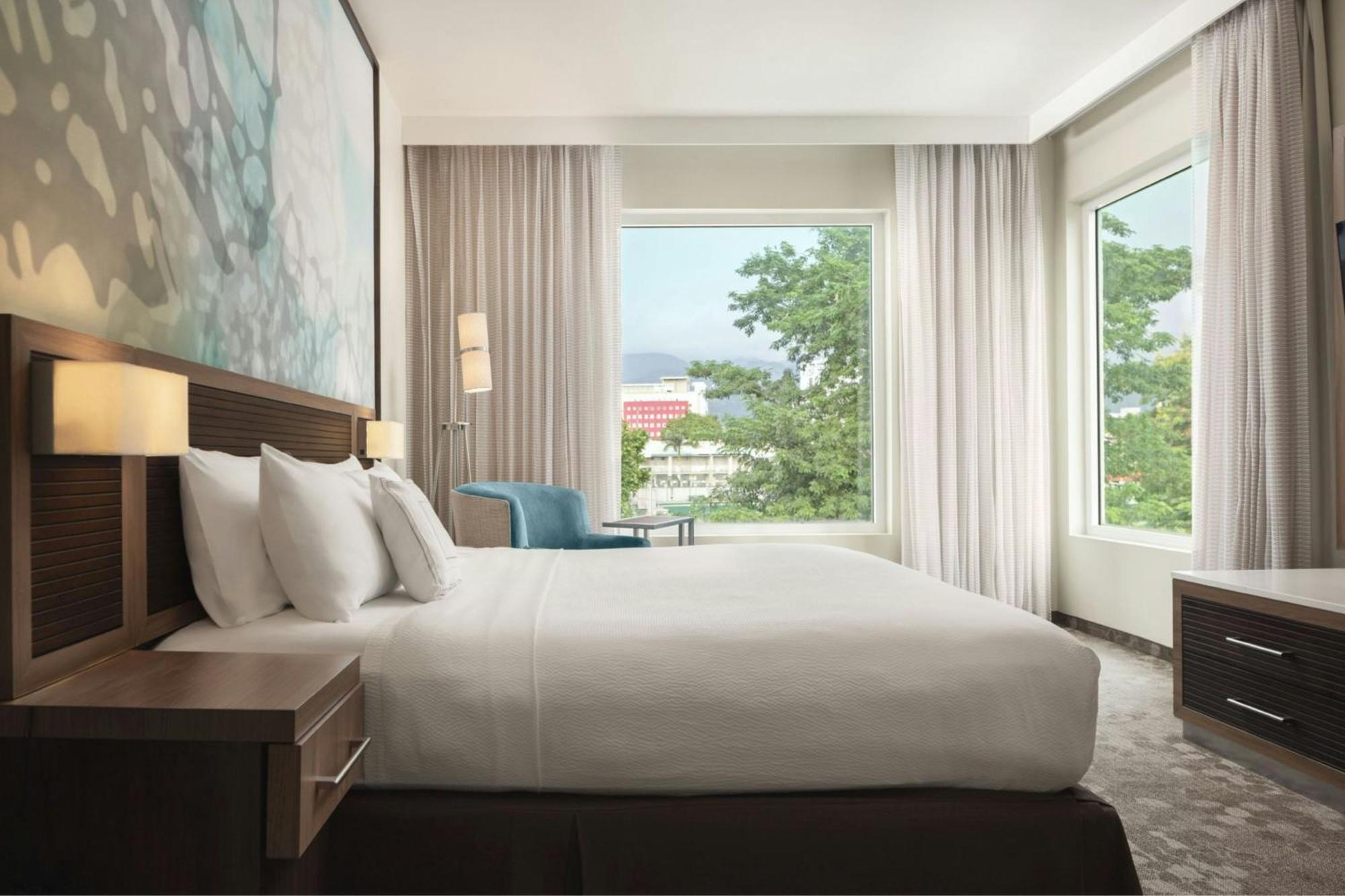 Courtyard By Marriott Kingston, Jamaica Ξενοδοχείο Εξωτερικό φωτογραφία
